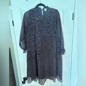 Long sleeve Star Patterned pleated dress